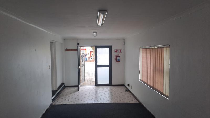 To Let Commercial Property for Rent in Newton Park Eastern Cape